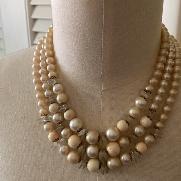 VTG Triple Strand Pearl/Crystal Necklace - Picture 8 of 10